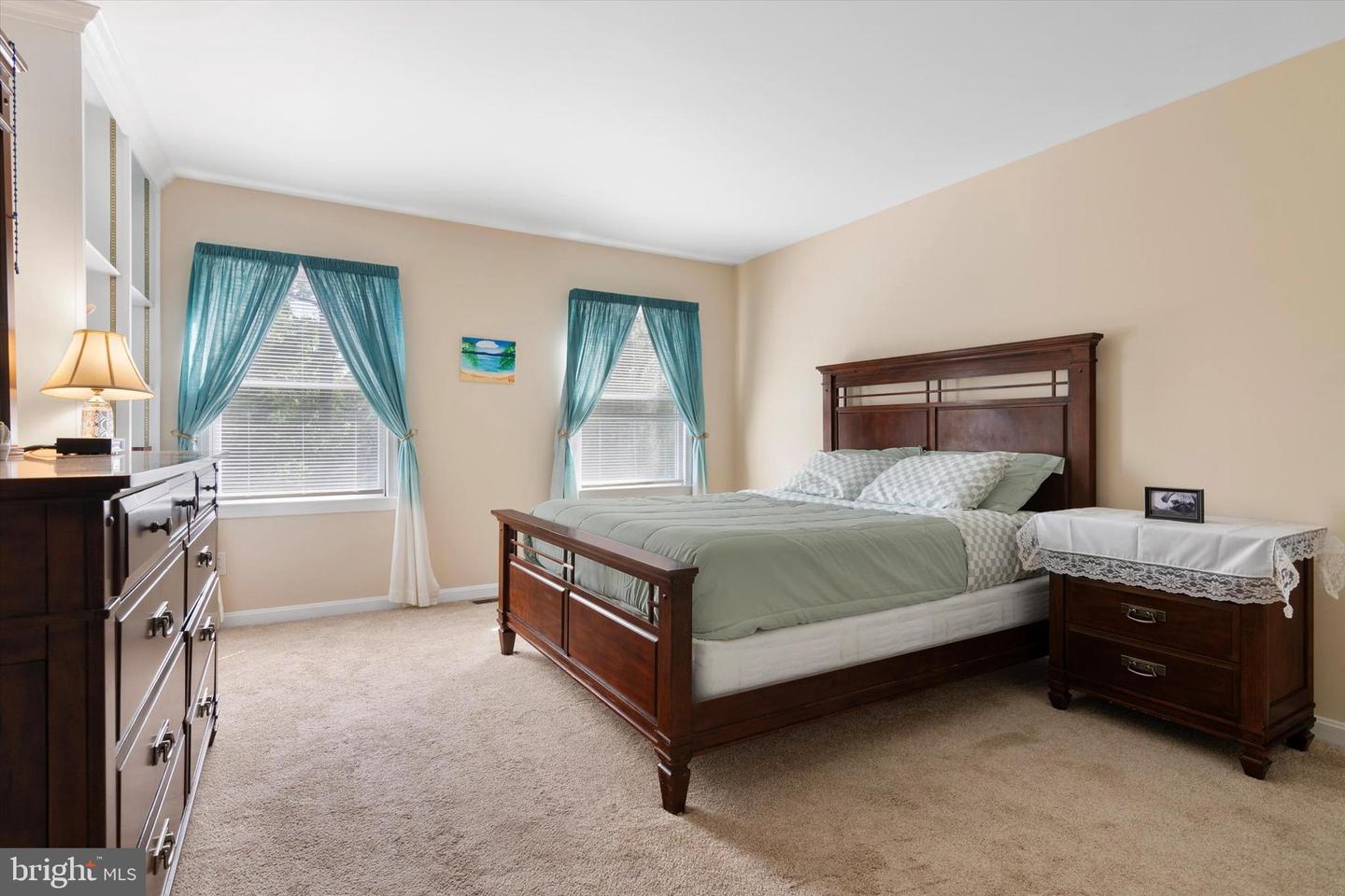 5800 WESTCHESTER ST, ALEXANDRIA, Virginia 22310, 4 Bedrooms Bedrooms, ,3 BathroomsBathrooms,Residential,For sale,5800 WESTCHESTER ST,VAFX2238384 MLS # VAFX2238384