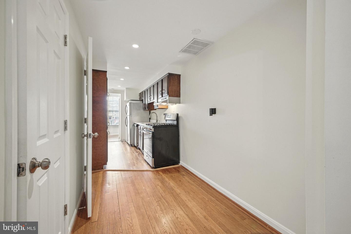 945 RANDOLPH ST NW #A, WASHINGTON, District Of Columbia 20011, 1 Bedroom Bedrooms, ,1 BathroomBathrooms,Residential,For sale,945 RANDOLPH ST NW #A,DCDC2198816 MLS # DCDC2198816