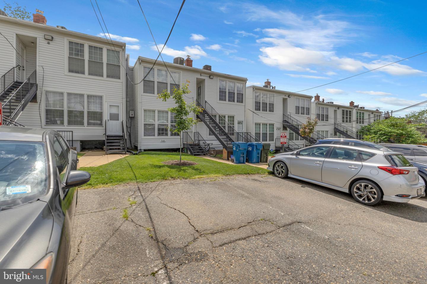 945 RANDOLPH ST NW #A, WASHINGTON, District Of Columbia 20011, 1 Bedroom Bedrooms, ,1 BathroomBathrooms,Residential,For sale,945 RANDOLPH ST NW #A,DCDC2198816 MLS # DCDC2198816