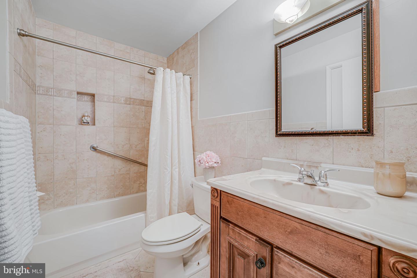 7131 MURRAY LN, ANNANDALE, Virginia 22003, 7 Bedrooms Bedrooms, ,3 BathroomsBathrooms,Residential,For sale,7131 MURRAY LN,VAFX2238414 MLS # VAFX2238414