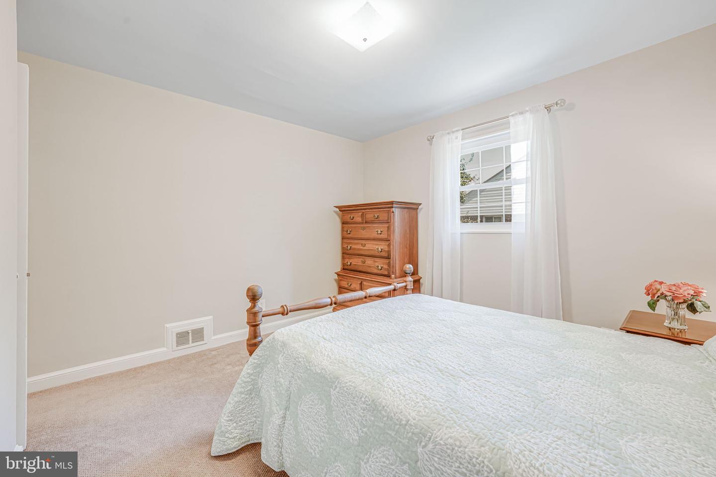 7131 MURRAY LN, ANNANDALE, Virginia 22003, 7 Bedrooms Bedrooms, ,3 BathroomsBathrooms,Residential,For sale,7131 MURRAY LN,VAFX2238414 MLS # VAFX2238414