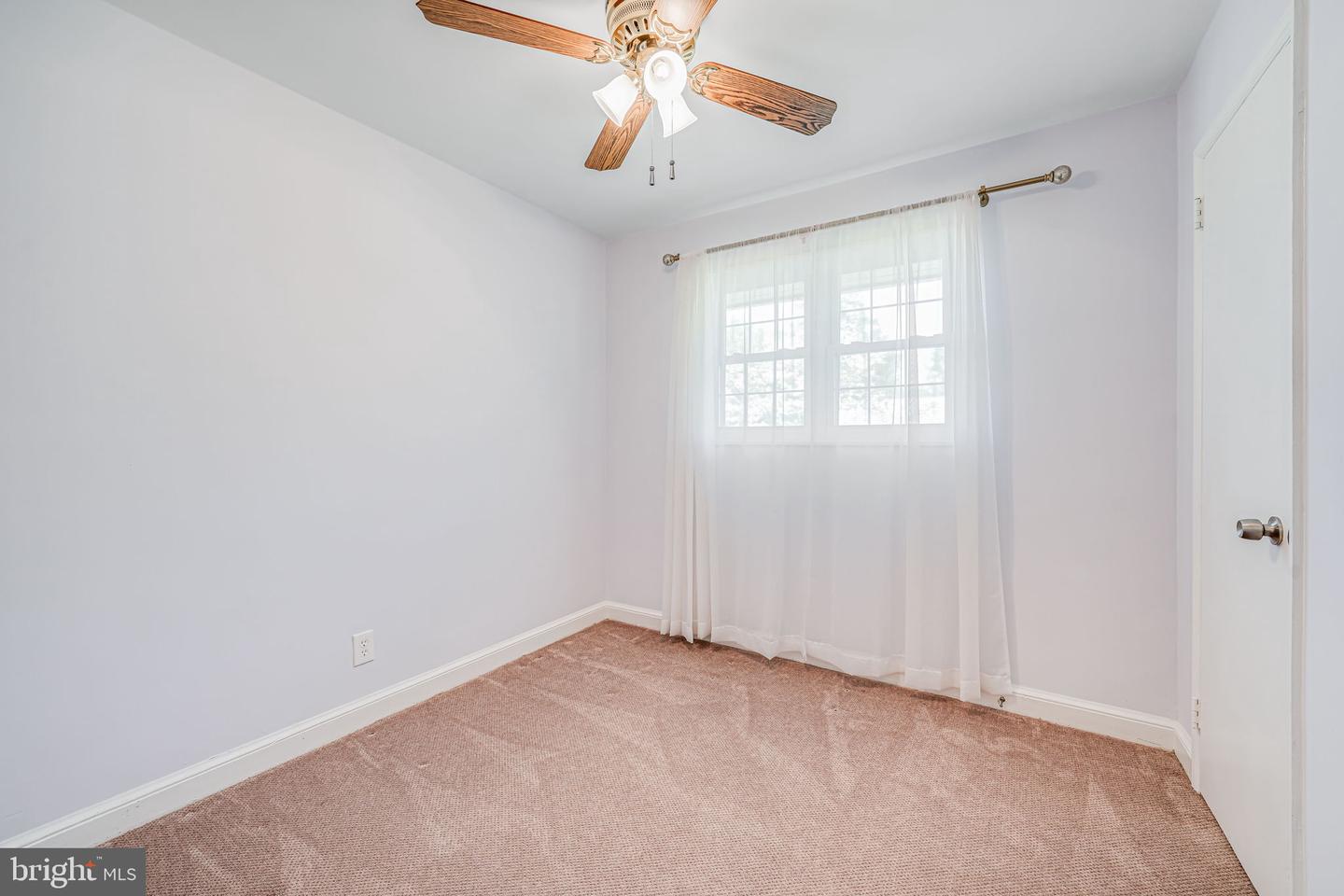 7131 MURRAY LN, ANNANDALE, Virginia 22003, 7 Bedrooms Bedrooms, ,3 BathroomsBathrooms,Residential,For sale,7131 MURRAY LN,VAFX2238414 MLS # VAFX2238414