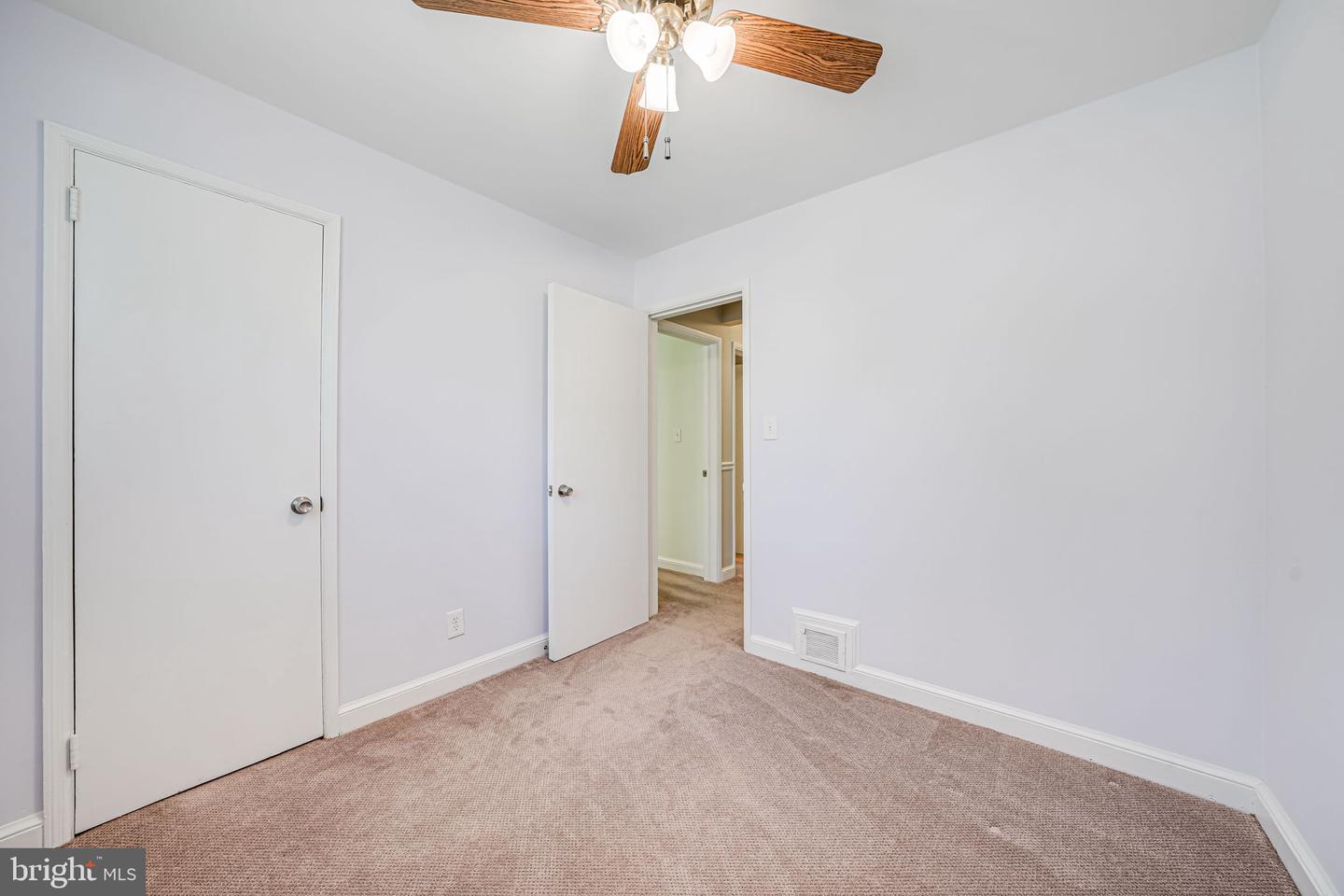 7131 MURRAY LN, ANNANDALE, Virginia 22003, 7 Bedrooms Bedrooms, ,3 BathroomsBathrooms,Residential,For sale,7131 MURRAY LN,VAFX2238414 MLS # VAFX2238414