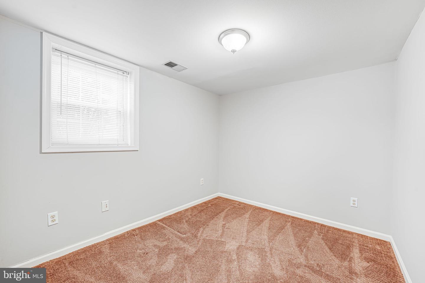 7131 MURRAY LN, ANNANDALE, Virginia 22003, 7 Bedrooms Bedrooms, ,3 BathroomsBathrooms,Residential,For sale,7131 MURRAY LN,VAFX2238414 MLS # VAFX2238414