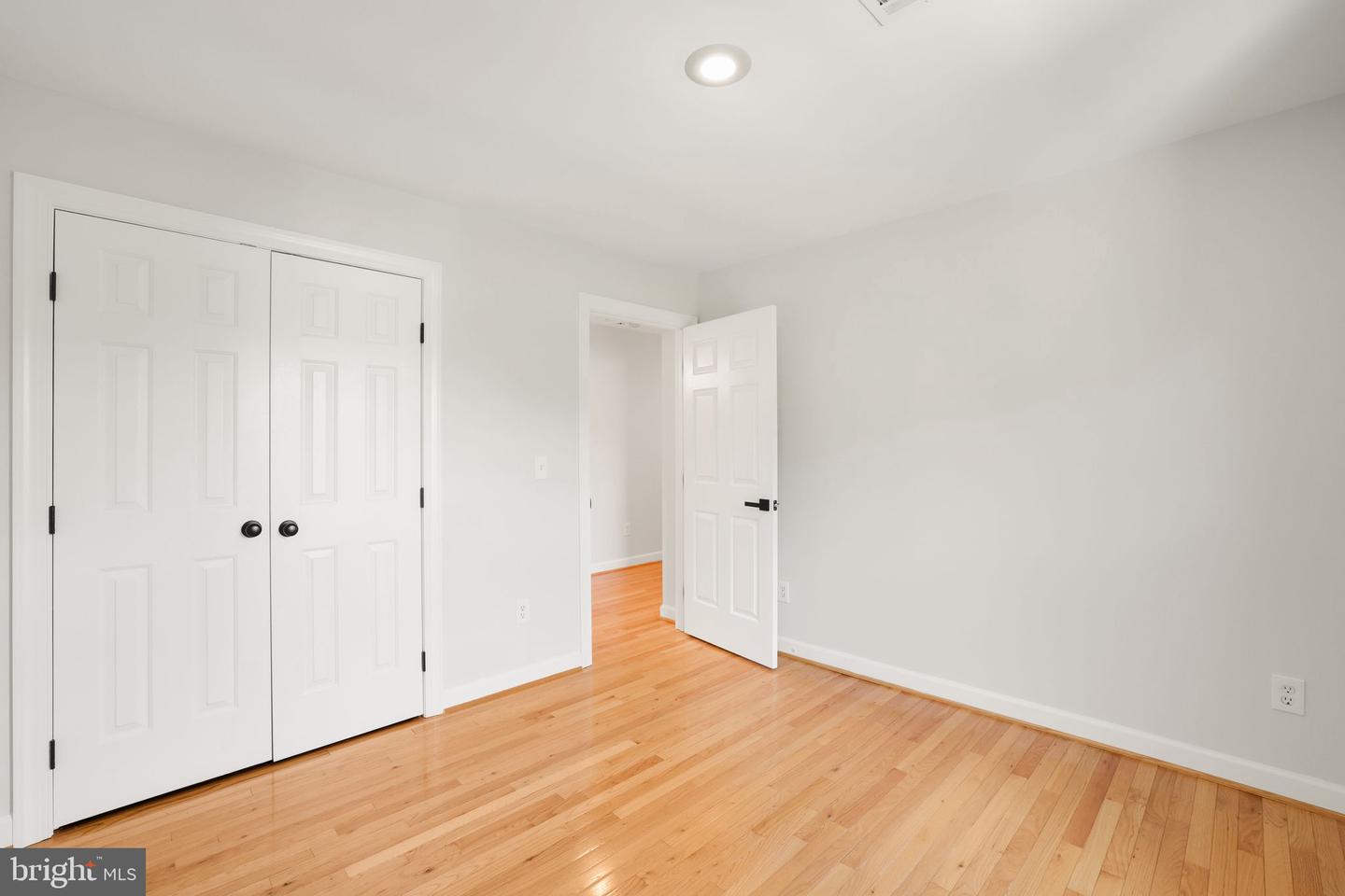 20962 MARTINGALE SQ, STERLING, Virginia 20165, 3 Bedrooms Bedrooms, ,2 BathroomsBathrooms,Residential,For sale,20962 MARTINGALE SQ,VALO2095470 MLS # VALO2095470