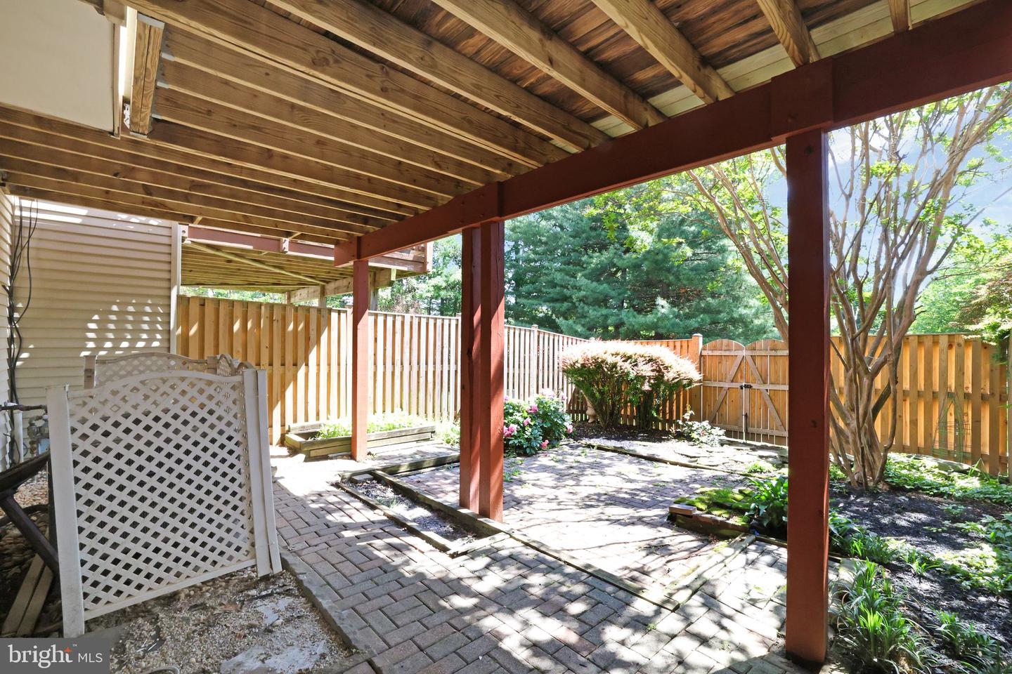 20962 MARTINGALE SQ, STERLING, Virginia 20165, 3 Bedrooms Bedrooms, ,2 BathroomsBathrooms,Residential,For sale,20962 MARTINGALE SQ,VALO2095470 MLS # VALO2095470