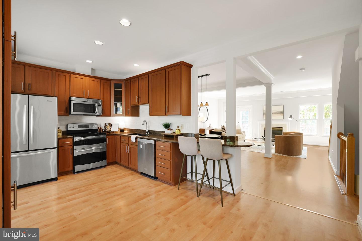 20962 MARTINGALE SQ, STERLING, Virginia 20165, 3 Bedrooms Bedrooms, ,2 BathroomsBathrooms,Residential,For sale,20962 MARTINGALE SQ,VALO2095470 MLS # VALO2095470