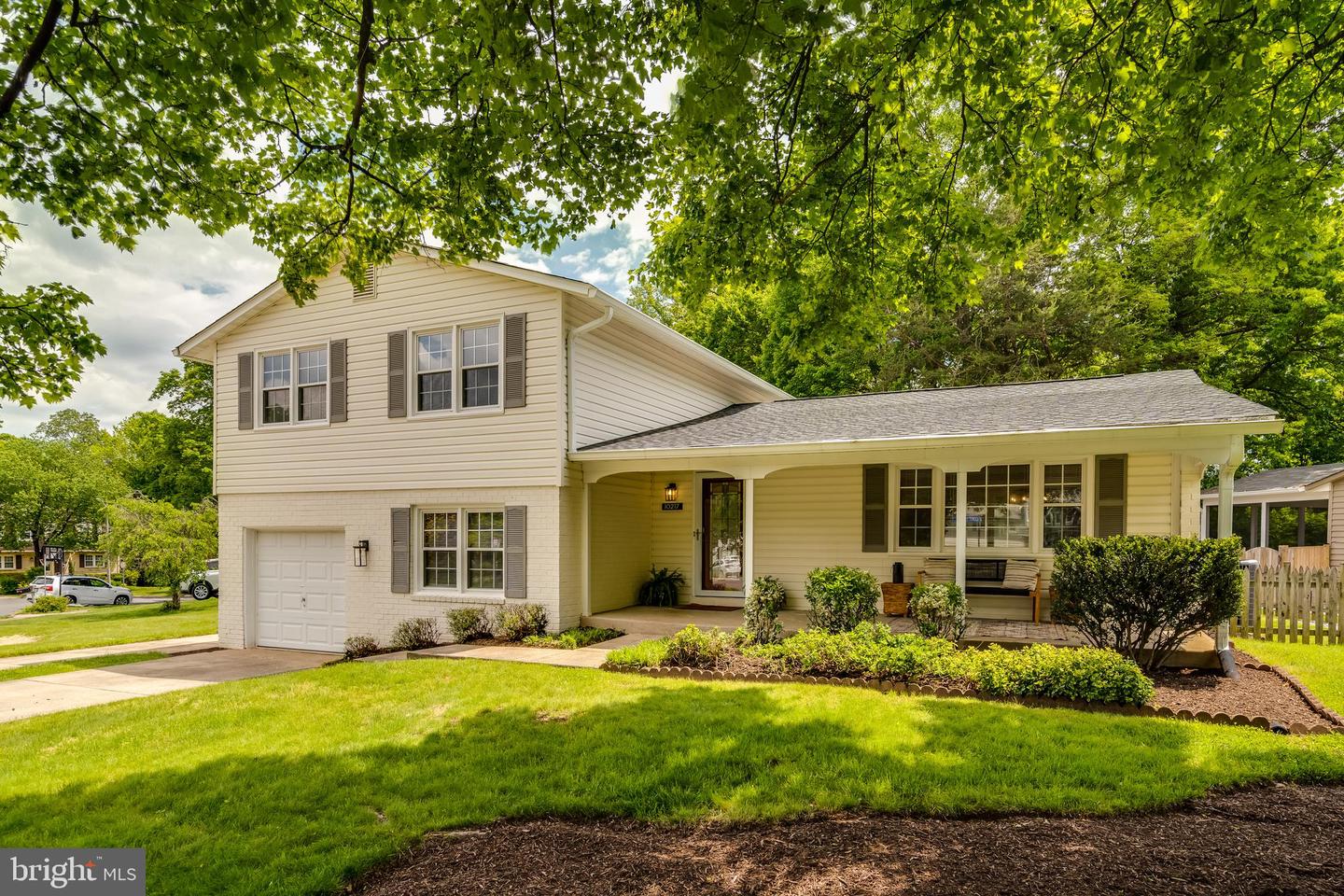 10217 PUMPHREY CT, FAIRFAX, Virginia 22032, 4 Bedrooms Bedrooms, ,3 BathroomsBathrooms,Residential,For sale,10217 PUMPHREY CT,VAFX2238476 MLS # VAFX2238476
