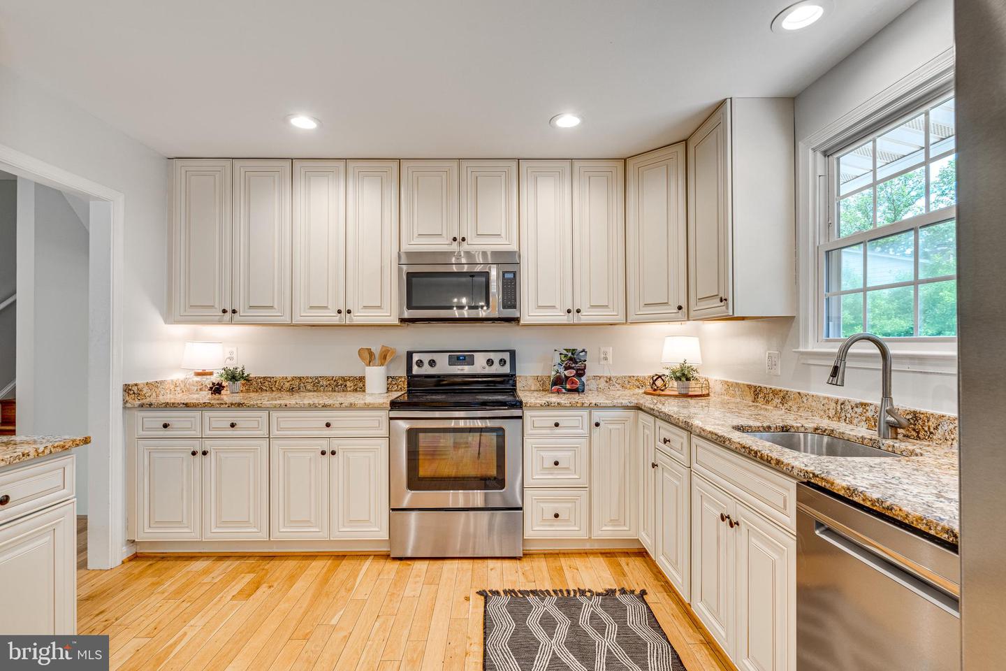 10217 PUMPHREY CT, FAIRFAX, Virginia 22032, 4 Bedrooms Bedrooms, ,3 BathroomsBathrooms,Residential,For sale,10217 PUMPHREY CT,VAFX2238476 MLS # VAFX2238476
