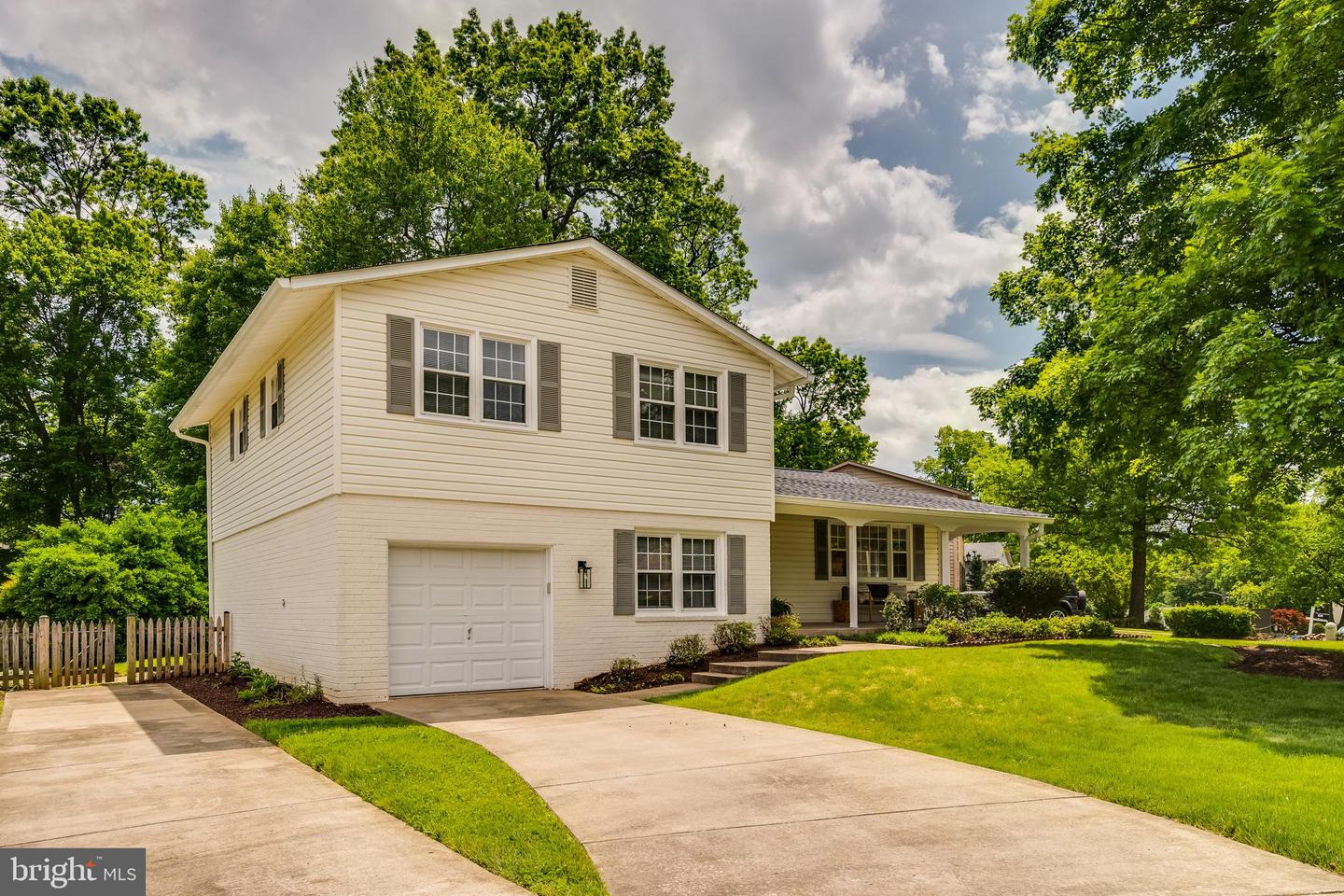 10217 PUMPHREY CT, FAIRFAX, Virginia 22032, 4 Bedrooms Bedrooms, ,3 BathroomsBathrooms,Residential,For sale,10217 PUMPHREY CT,VAFX2238476 MLS # VAFX2238476