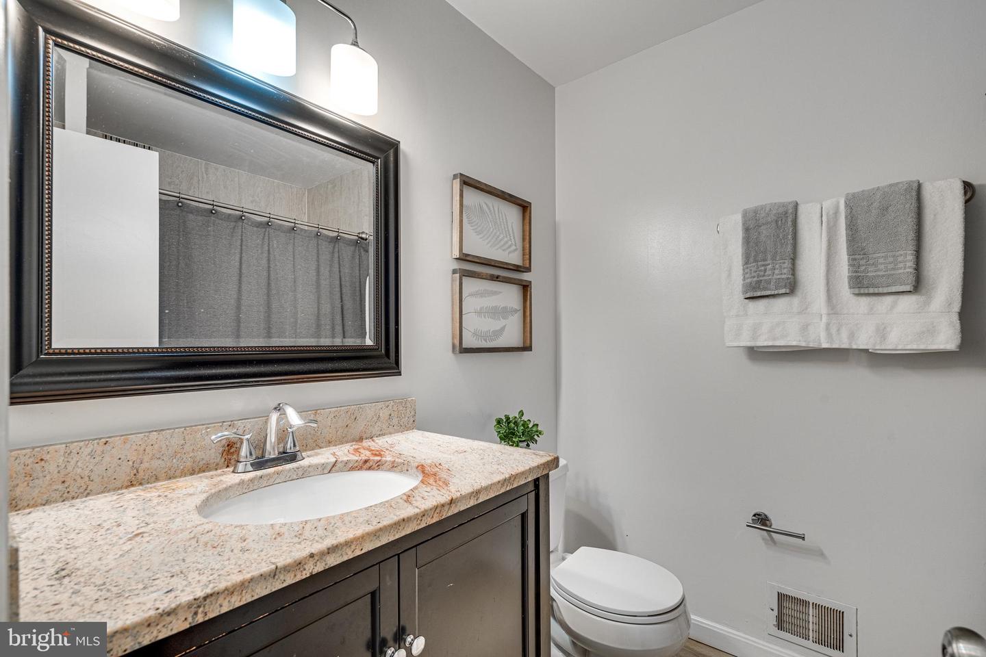 10217 PUMPHREY CT, FAIRFAX, Virginia 22032, 4 Bedrooms Bedrooms, ,3 BathroomsBathrooms,Residential,For sale,10217 PUMPHREY CT,VAFX2238476 MLS # VAFX2238476