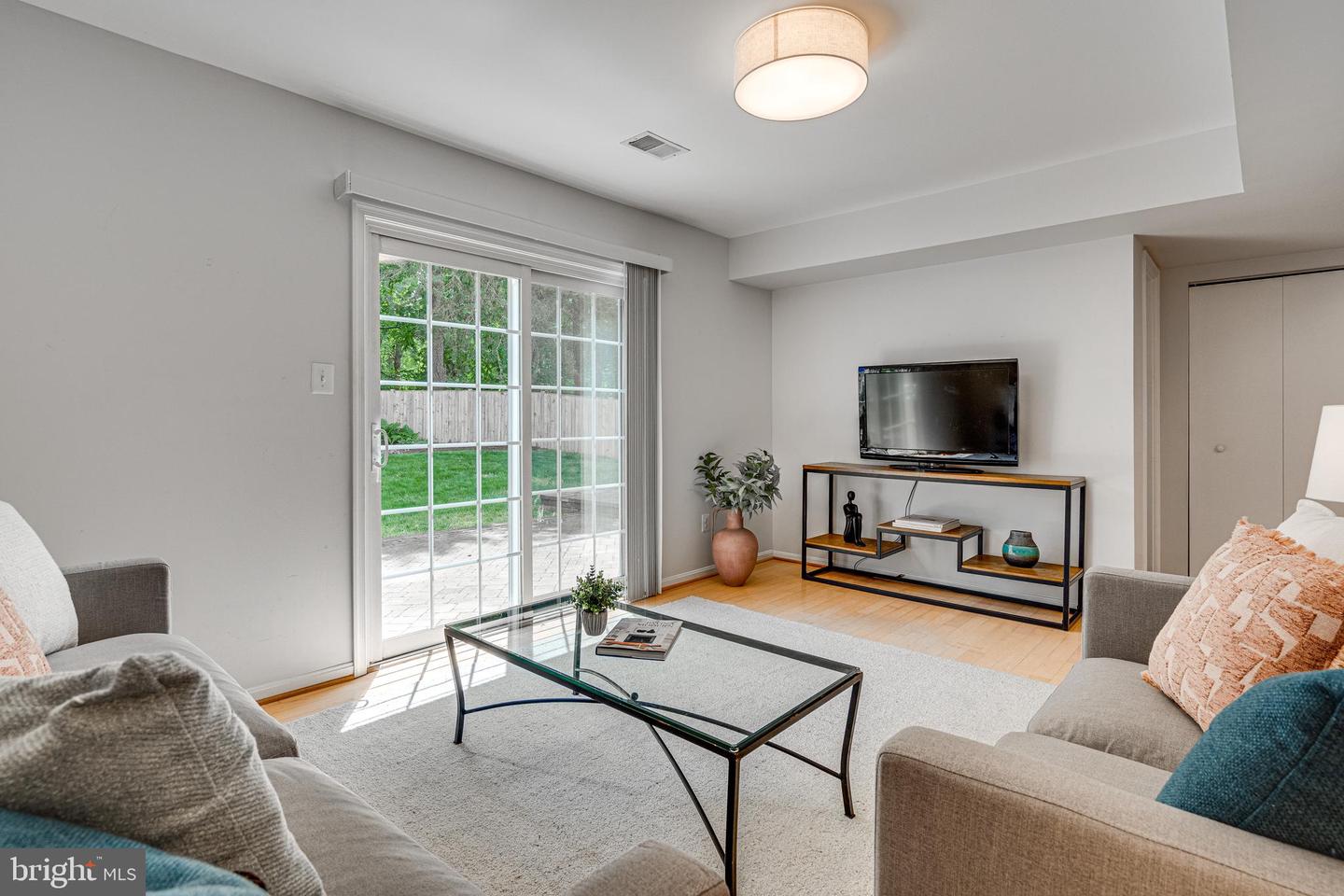 10217 PUMPHREY CT, FAIRFAX, Virginia 22032, 4 Bedrooms Bedrooms, ,3 BathroomsBathrooms,Residential,For sale,10217 PUMPHREY CT,VAFX2238476 MLS # VAFX2238476