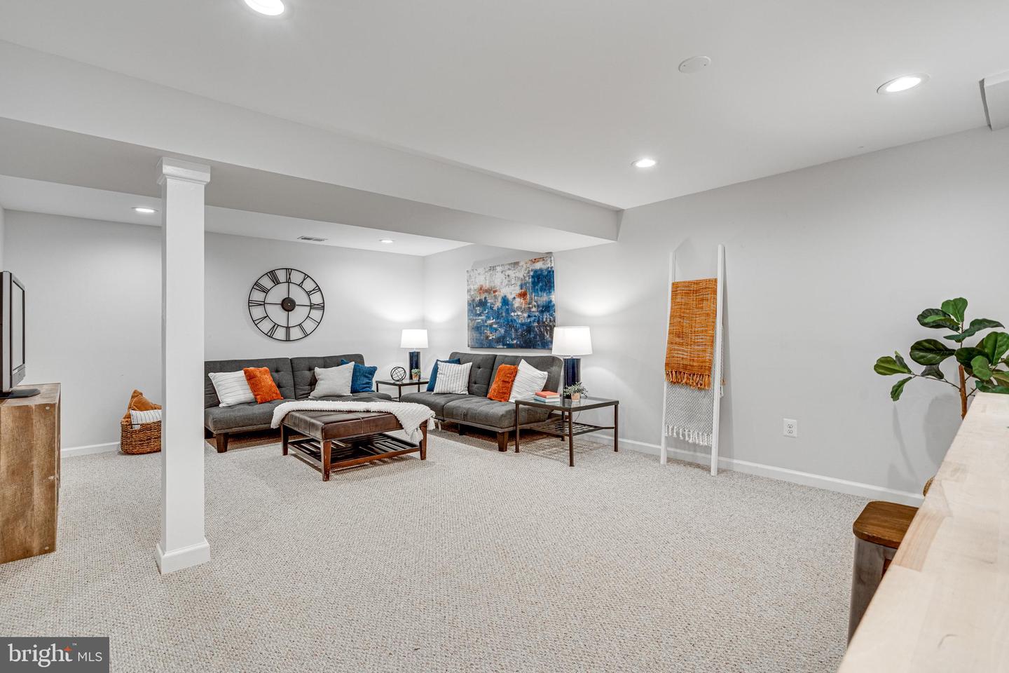 10217 PUMPHREY CT, FAIRFAX, Virginia 22032, 4 Bedrooms Bedrooms, ,3 BathroomsBathrooms,Residential,For sale,10217 PUMPHREY CT,VAFX2238476 MLS # VAFX2238476