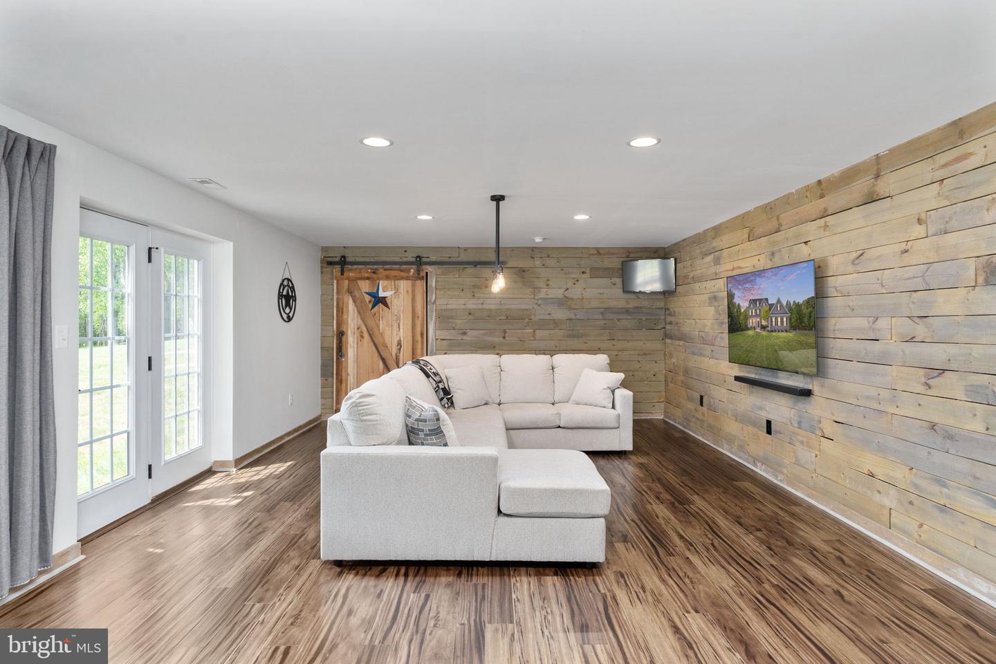 92 MCPHERSON DR, FREDERICKSBURG, Virginia 22406, 5 Bedrooms Bedrooms, ,4 BathroomsBathrooms,Residential,For sale,92 MCPHERSON DR,VAST2038526 MLS # VAST2038526