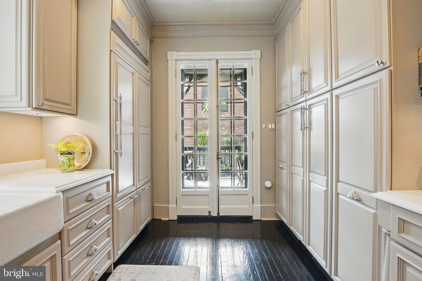 624 14TH ST NE, WASHINGTON, District Of Columbia 20002, 4 Bedrooms Bedrooms, ,3 BathroomsBathrooms,Residential,For sale,624 14TH ST NE,DCDC2198906 MLS # DCDC2198906