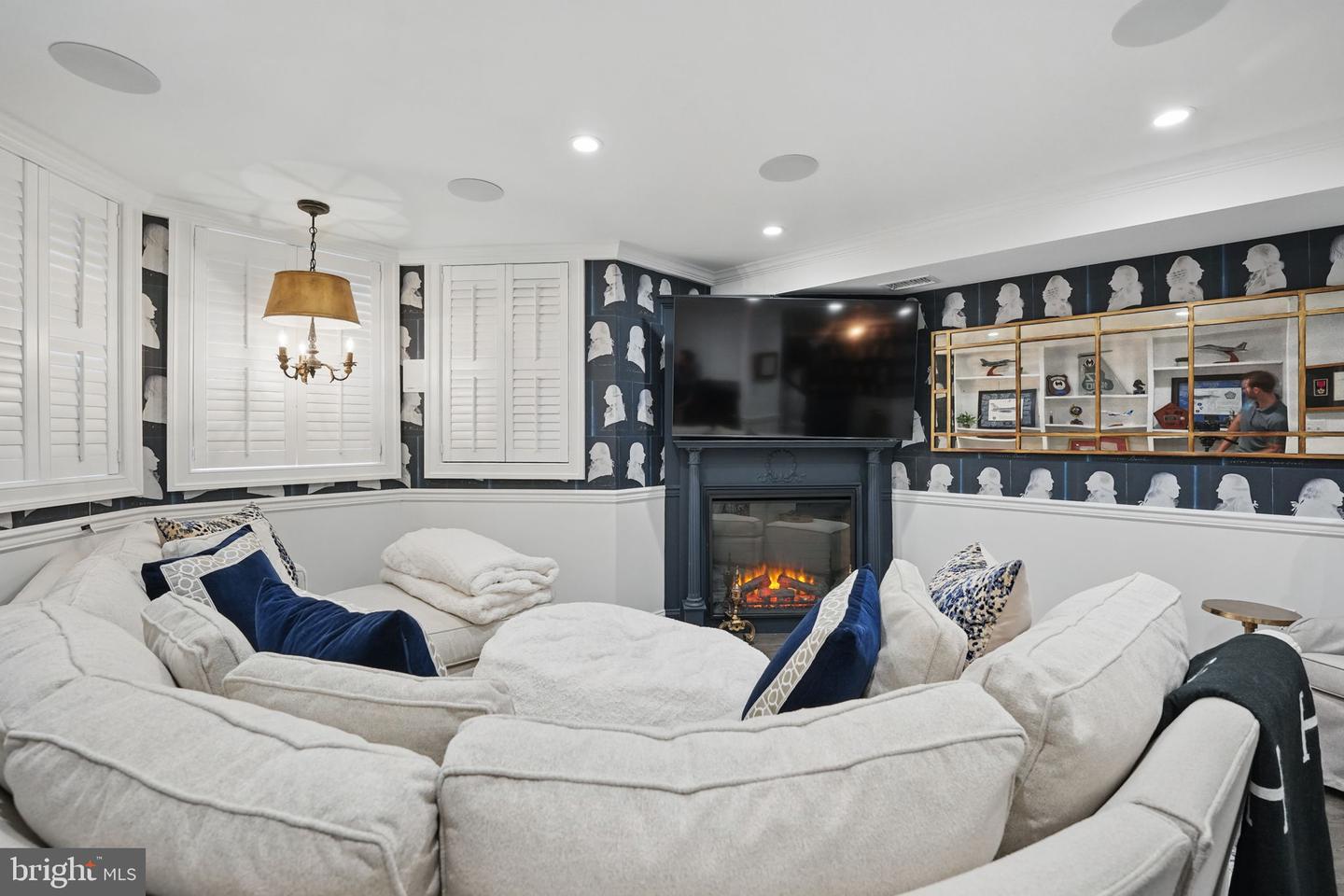 624 14TH ST NE, WASHINGTON, District Of Columbia 20002, 4 Bedrooms Bedrooms, ,3 BathroomsBathrooms,Residential,For sale,624 14TH ST NE,DCDC2198906 MLS # DCDC2198906