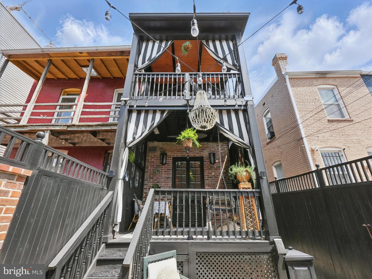 624 14TH ST NE, WASHINGTON, District Of Columbia 20002, 4 Bedrooms Bedrooms, ,3 BathroomsBathrooms,Residential,For sale,624 14TH ST NE,DCDC2198906 MLS # DCDC2198906