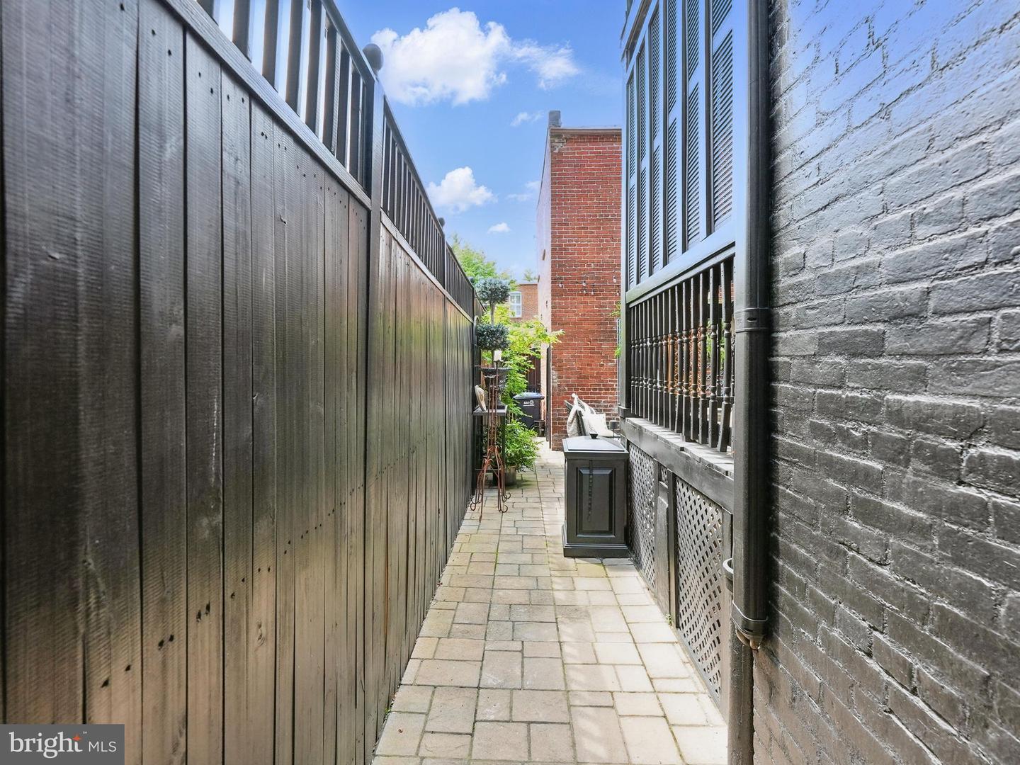 624 14TH ST NE, WASHINGTON, District Of Columbia 20002, 4 Bedrooms Bedrooms, ,3 BathroomsBathrooms,Residential,For sale,624 14TH ST NE,DCDC2198906 MLS # DCDC2198906
