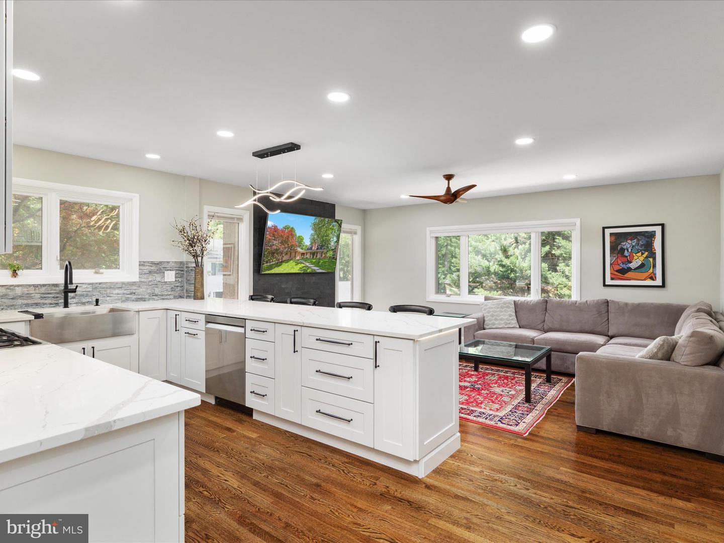 4041 41ST ST N, MCLEAN, Virginia 22101, 5 Bedrooms Bedrooms, ,3 BathroomsBathrooms,Residential,For sale,4041 41ST ST N,VAFX2238536 MLS # VAFX2238536