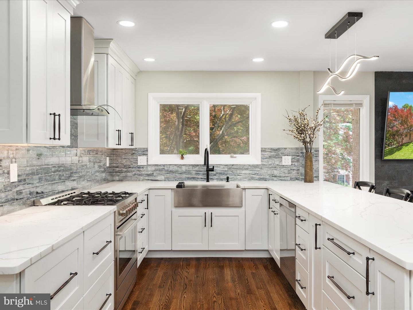 4041 41ST ST N, MCLEAN, Virginia 22101, 5 Bedrooms Bedrooms, ,3 BathroomsBathrooms,Residential,For sale,4041 41ST ST N,VAFX2238536 MLS # VAFX2238536