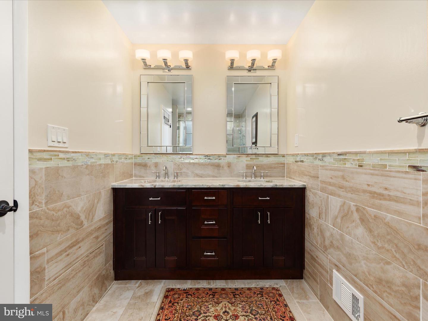 4041 41ST ST N, MCLEAN, Virginia 22101, 5 Bedrooms Bedrooms, ,3 BathroomsBathrooms,Residential,For sale,4041 41ST ST N,VAFX2238536 MLS # VAFX2238536
