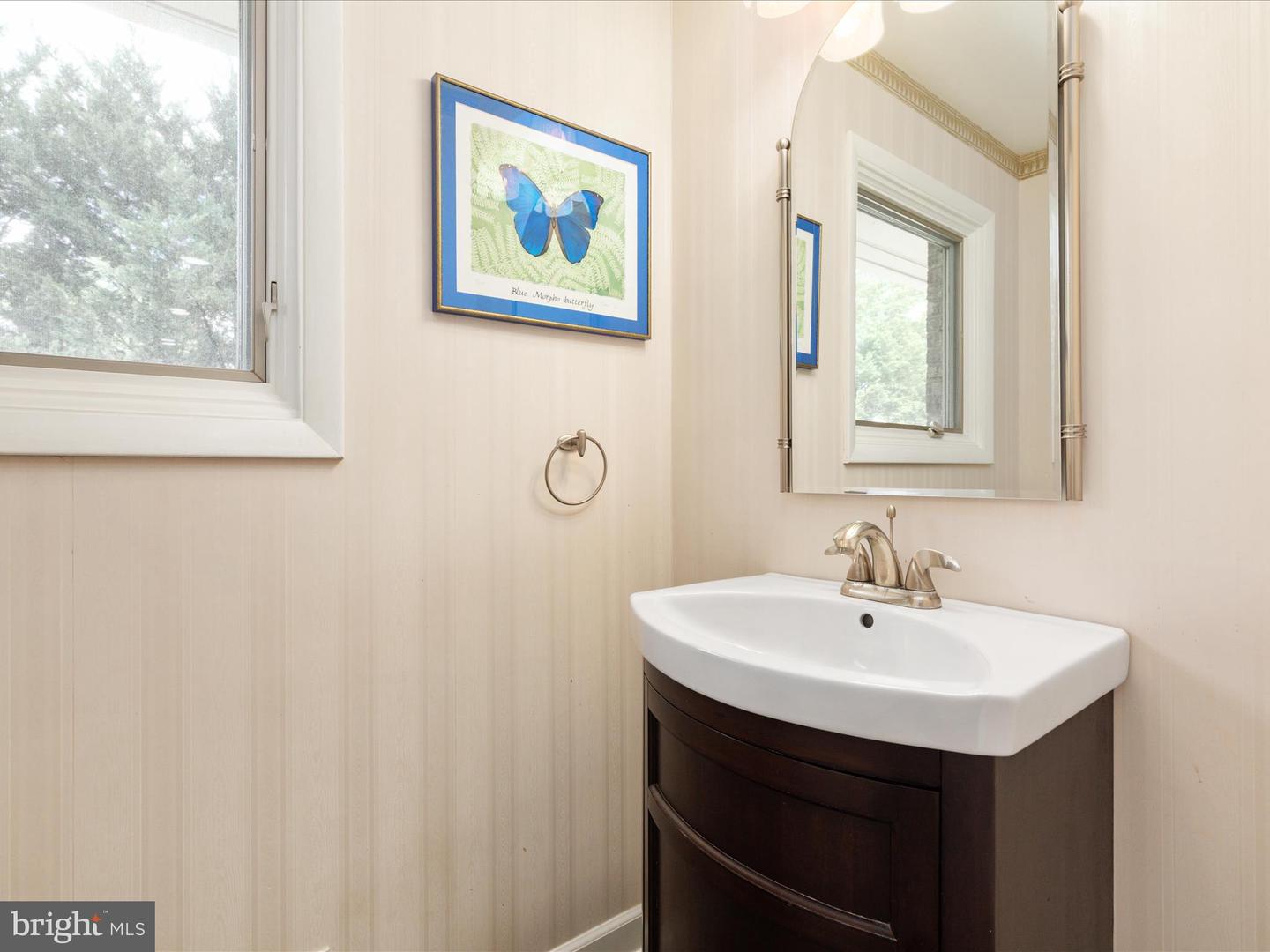 4041 41ST ST N, MCLEAN, Virginia 22101, 5 Bedrooms Bedrooms, ,3 BathroomsBathrooms,Residential,For sale,4041 41ST ST N,VAFX2238536 MLS # VAFX2238536