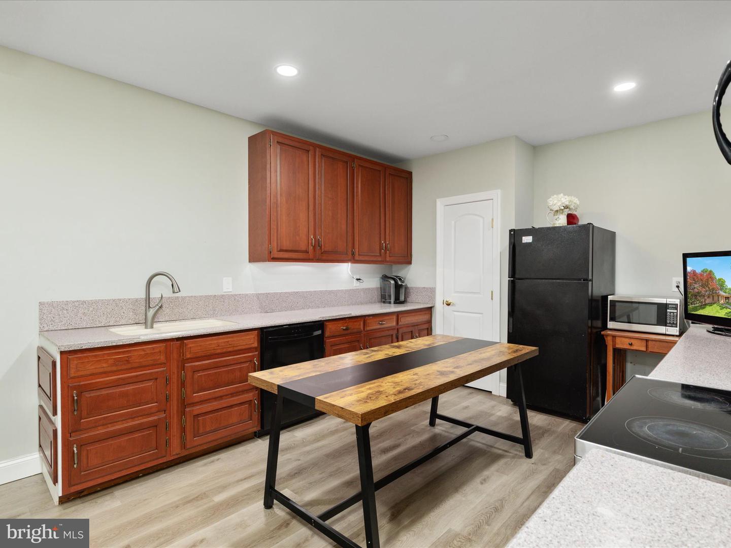 4041 41ST ST N, MCLEAN, Virginia 22101, 5 Bedrooms Bedrooms, ,3 BathroomsBathrooms,Residential,For sale,4041 41ST ST N,VAFX2238536 MLS # VAFX2238536