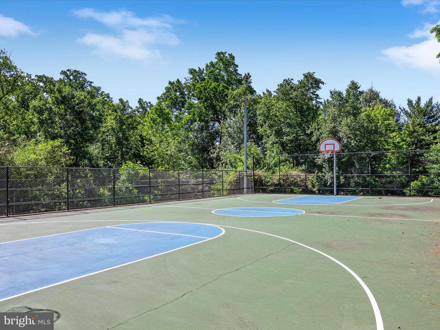4041 41ST ST N, MCLEAN, Virginia 22101, 5 Bedrooms Bedrooms, ,3 BathroomsBathrooms,Residential,For sale,4041 41ST ST N,VAFX2238536 MLS # VAFX2238536