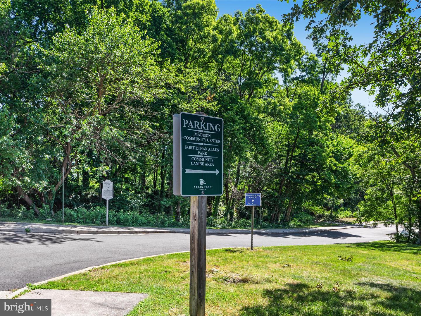 4041 41ST ST N, MCLEAN, Virginia 22101, 5 Bedrooms Bedrooms, ,3 BathroomsBathrooms,Residential,For sale,4041 41ST ST N,VAFX2238536 MLS # VAFX2238536