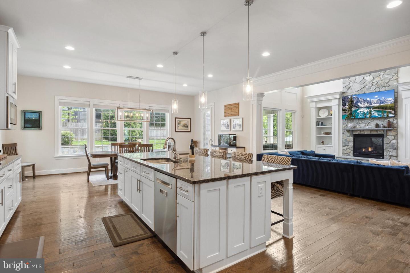 7578 GLEN POINTE CT, SPRINGFIELD, Virginia 22153, 5 Bedrooms Bedrooms, 20 Rooms Rooms,4 BathroomsBathrooms,Residential,For sale,7578 GLEN POINTE CT,VAFX2238568 MLS # VAFX2238568