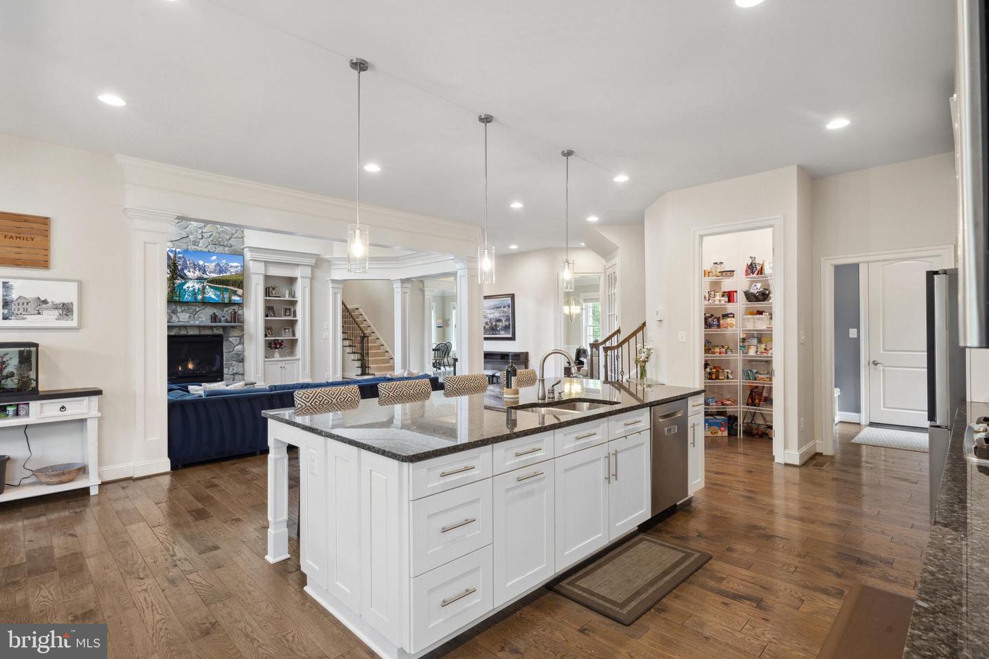 7578 GLEN POINTE CT, SPRINGFIELD, Virginia 22153, 5 Bedrooms Bedrooms, 20 Rooms Rooms,4 BathroomsBathrooms,Residential,For sale,7578 GLEN POINTE CT,VAFX2238568 MLS # VAFX2238568