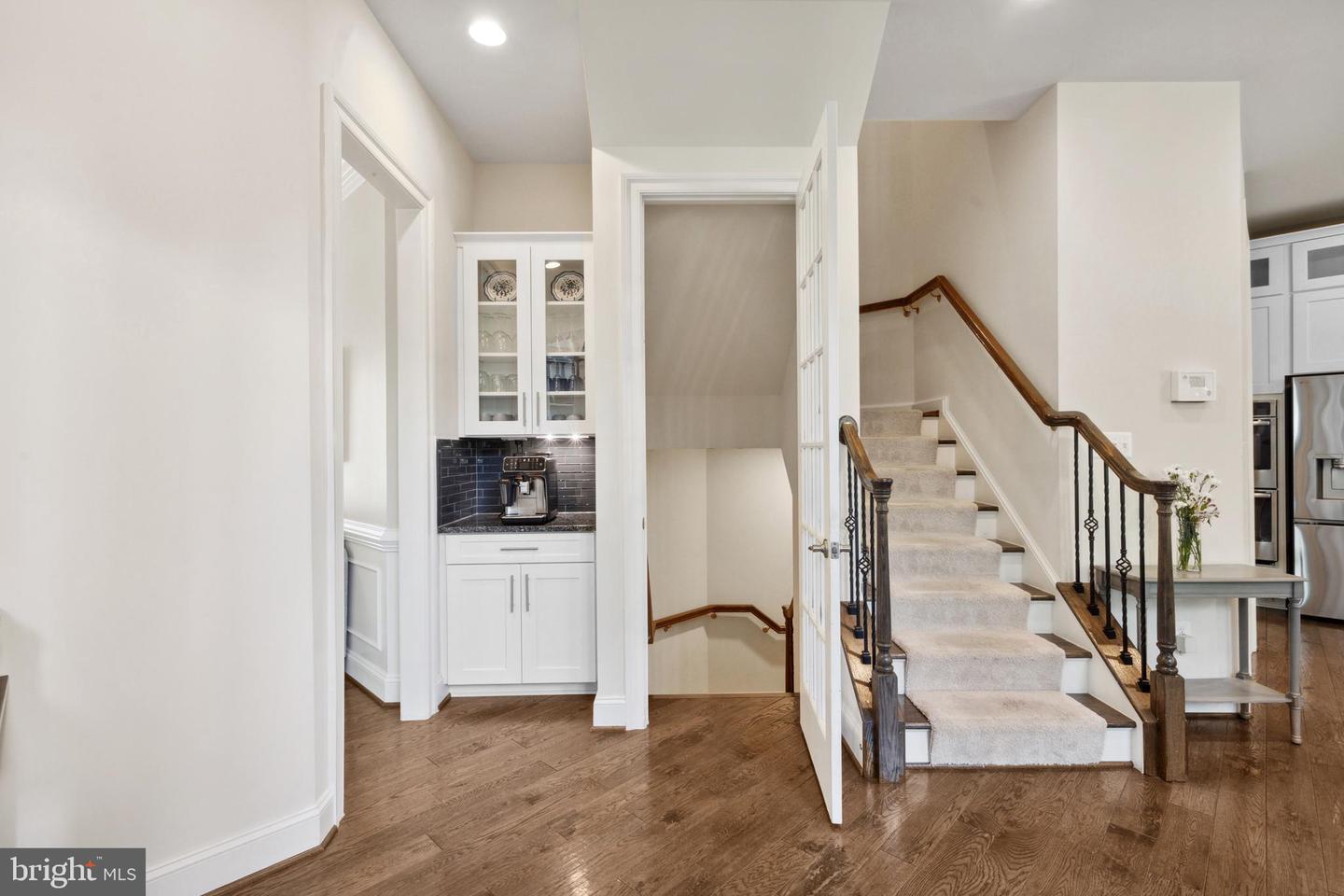 7578 GLEN POINTE CT, SPRINGFIELD, Virginia 22153, 5 Bedrooms Bedrooms, 20 Rooms Rooms,4 BathroomsBathrooms,Residential,For sale,7578 GLEN POINTE CT,VAFX2238568 MLS # VAFX2238568
