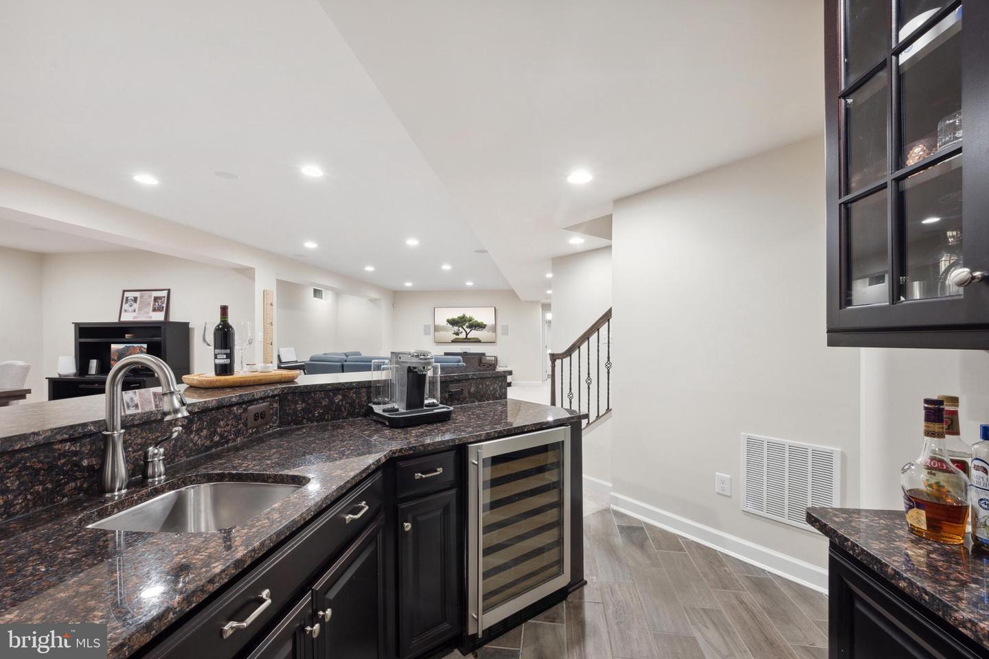 7578 GLEN POINTE CT, SPRINGFIELD, Virginia 22153, 5 Bedrooms Bedrooms, 20 Rooms Rooms,4 BathroomsBathrooms,Residential,For sale,7578 GLEN POINTE CT,VAFX2238568 MLS # VAFX2238568