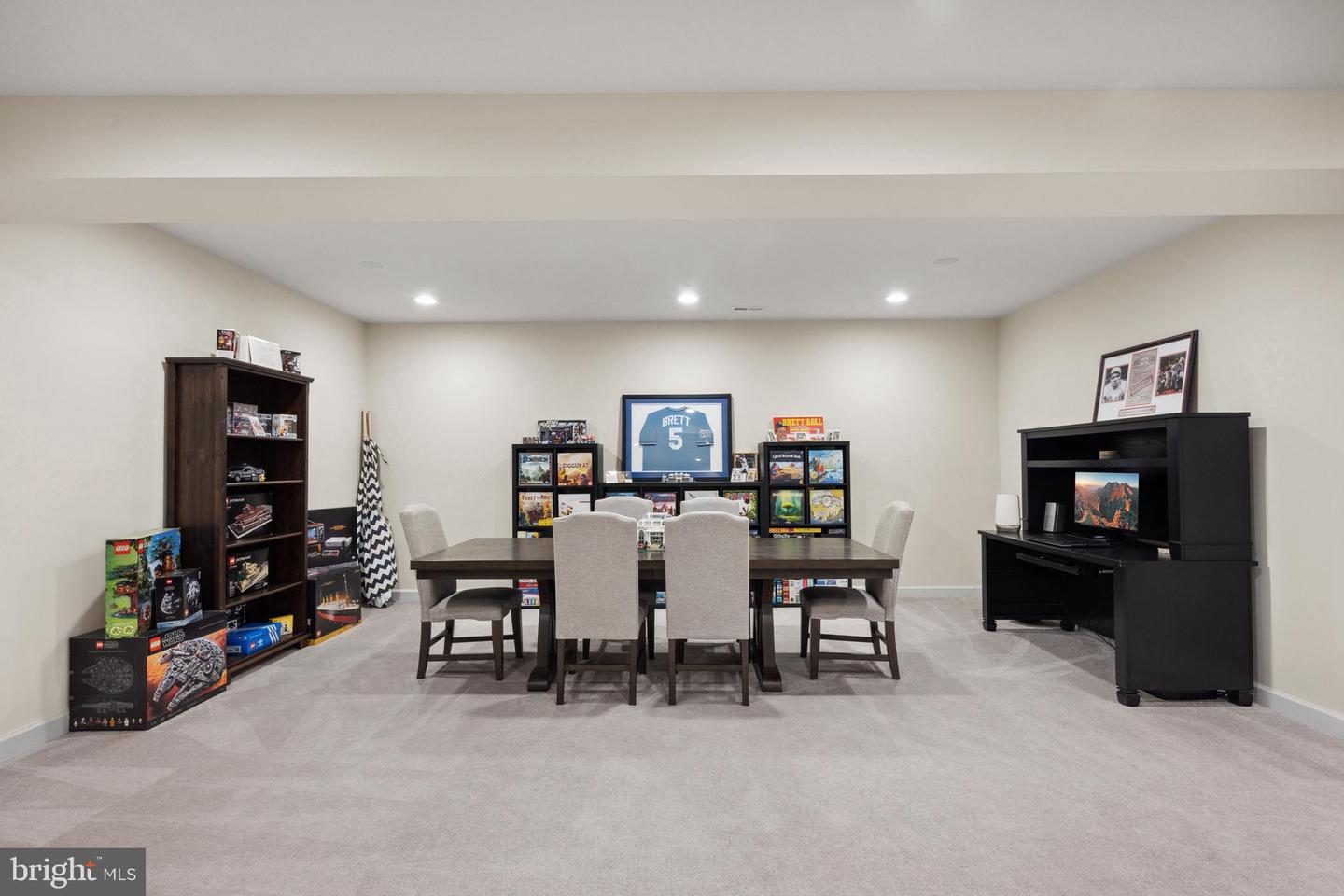 7578 GLEN POINTE CT, SPRINGFIELD, Virginia 22153, 5 Bedrooms Bedrooms, 20 Rooms Rooms,4 BathroomsBathrooms,Residential,For sale,7578 GLEN POINTE CT,VAFX2238568 MLS # VAFX2238568