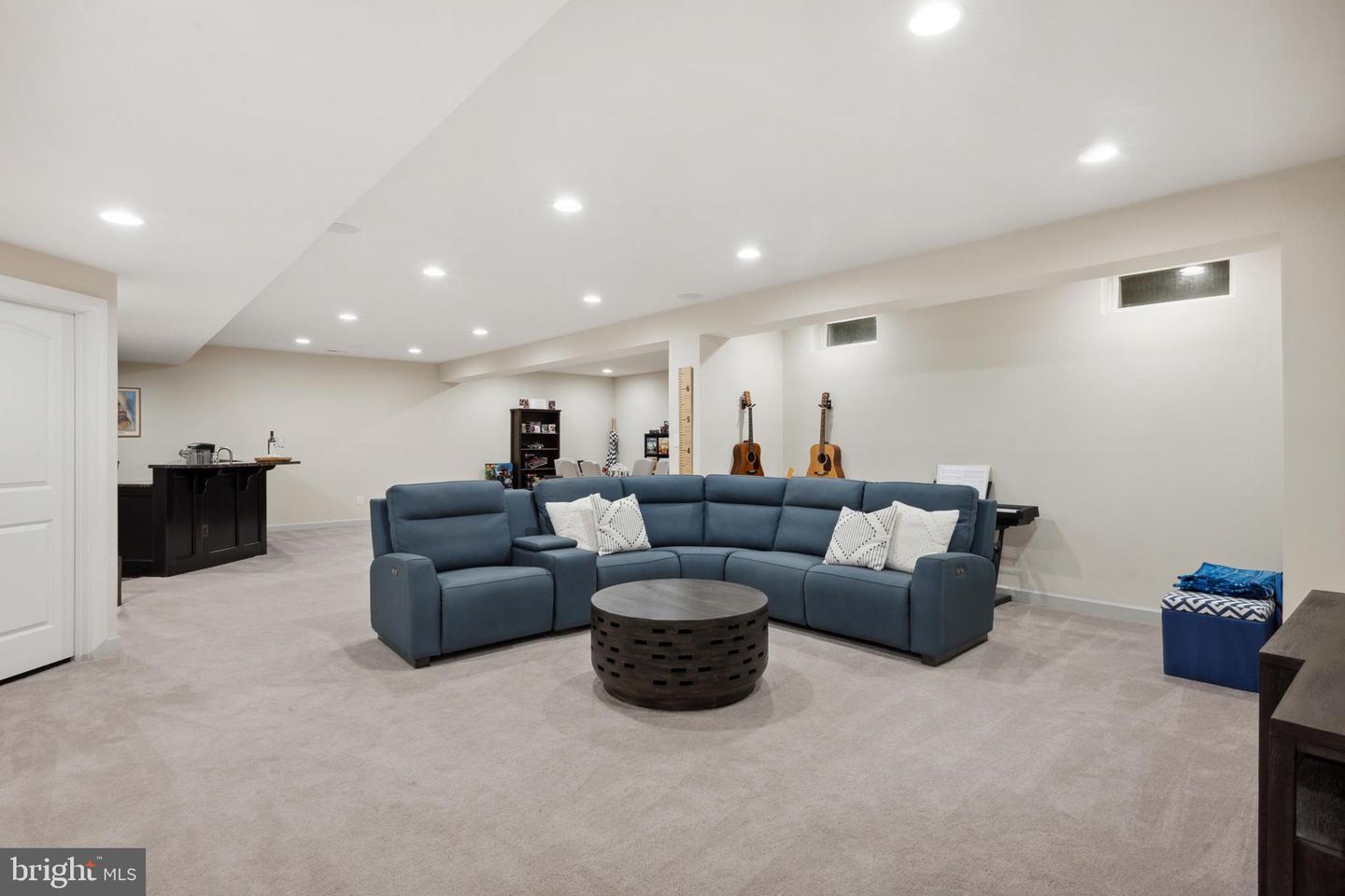 7578 GLEN POINTE CT, SPRINGFIELD, Virginia 22153, 5 Bedrooms Bedrooms, 20 Rooms Rooms,4 BathroomsBathrooms,Residential,For sale,7578 GLEN POINTE CT,VAFX2238568 MLS # VAFX2238568