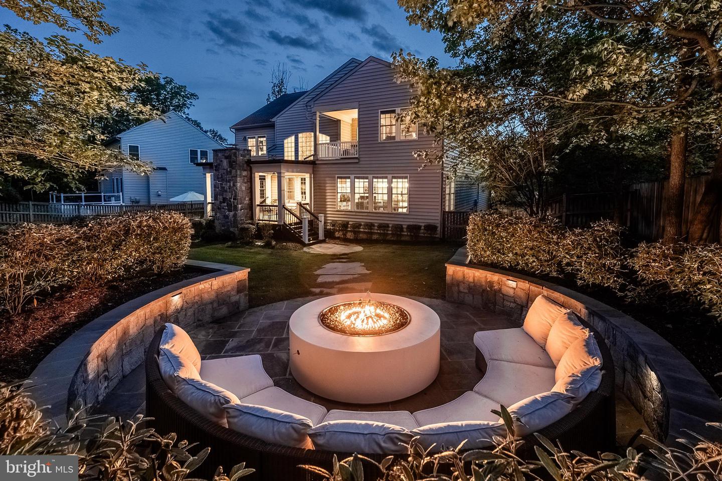 7578 GLEN POINTE CT, SPRINGFIELD, Virginia 22153, 5 Bedrooms Bedrooms, 20 Rooms Rooms,4 BathroomsBathrooms,Residential,For sale,7578 GLEN POINTE CT,VAFX2238568 MLS # VAFX2238568