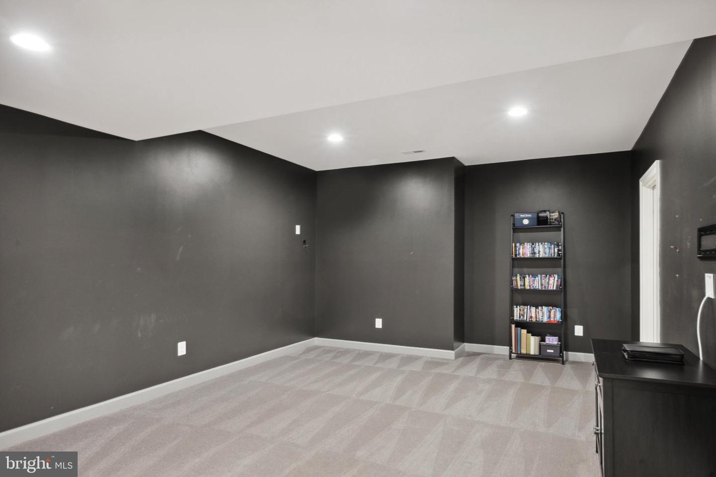 7578 GLEN POINTE CT, SPRINGFIELD, Virginia 22153, 5 Bedrooms Bedrooms, 20 Rooms Rooms,4 BathroomsBathrooms,Residential,For sale,7578 GLEN POINTE CT,VAFX2238568 MLS # VAFX2238568