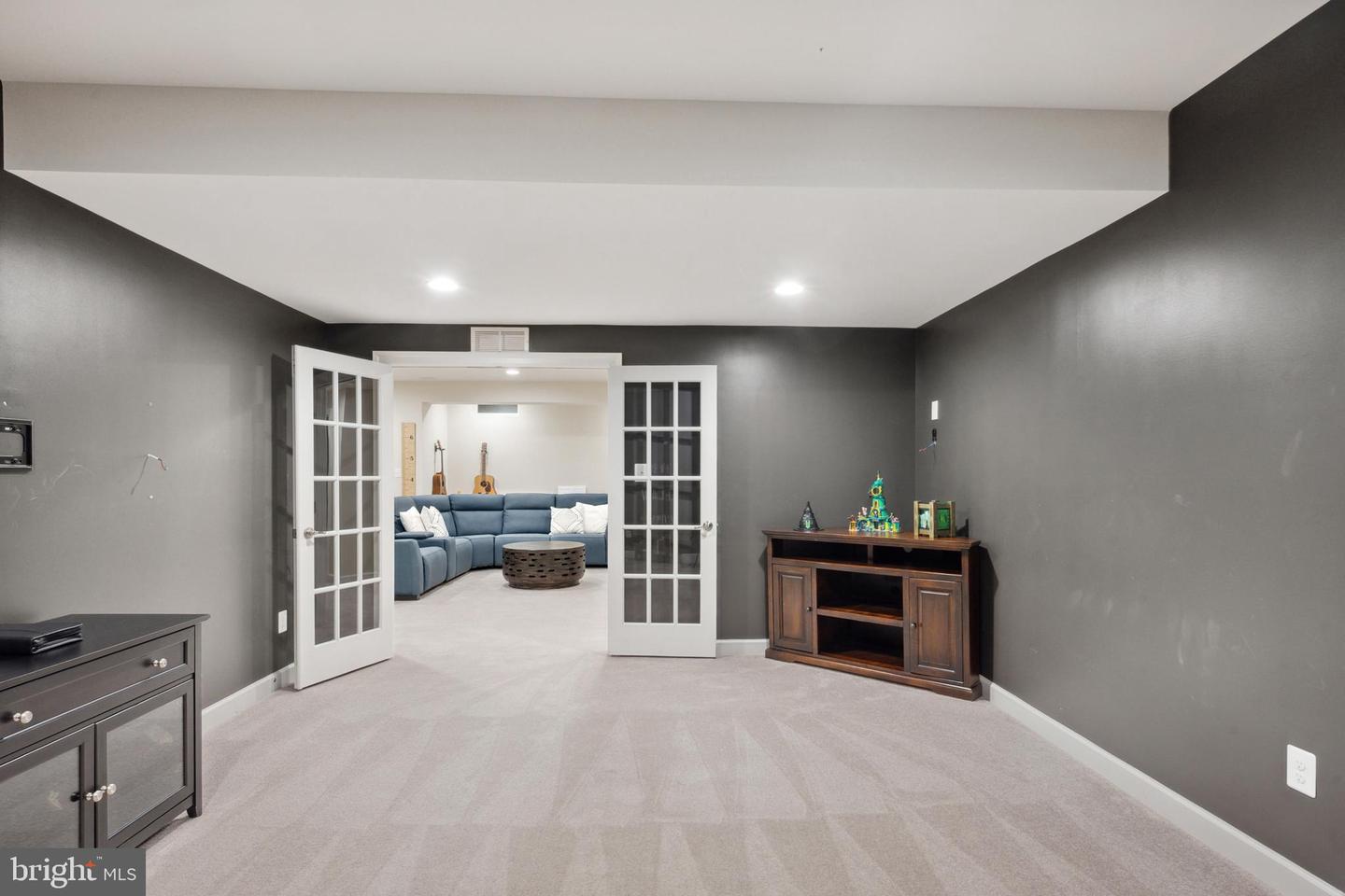 7578 GLEN POINTE CT, SPRINGFIELD, Virginia 22153, 5 Bedrooms Bedrooms, 20 Rooms Rooms,4 BathroomsBathrooms,Residential,For sale,7578 GLEN POINTE CT,VAFX2238568 MLS # VAFX2238568