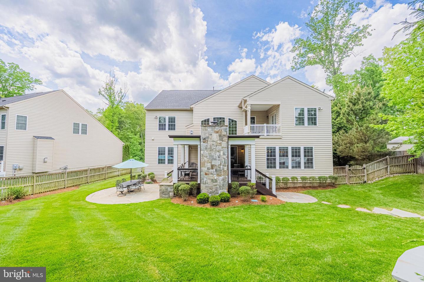 7578 GLEN POINTE CT, SPRINGFIELD, Virginia 22153, 5 Bedrooms Bedrooms, 20 Rooms Rooms,4 BathroomsBathrooms,Residential,For sale,7578 GLEN POINTE CT,VAFX2238568 MLS # VAFX2238568