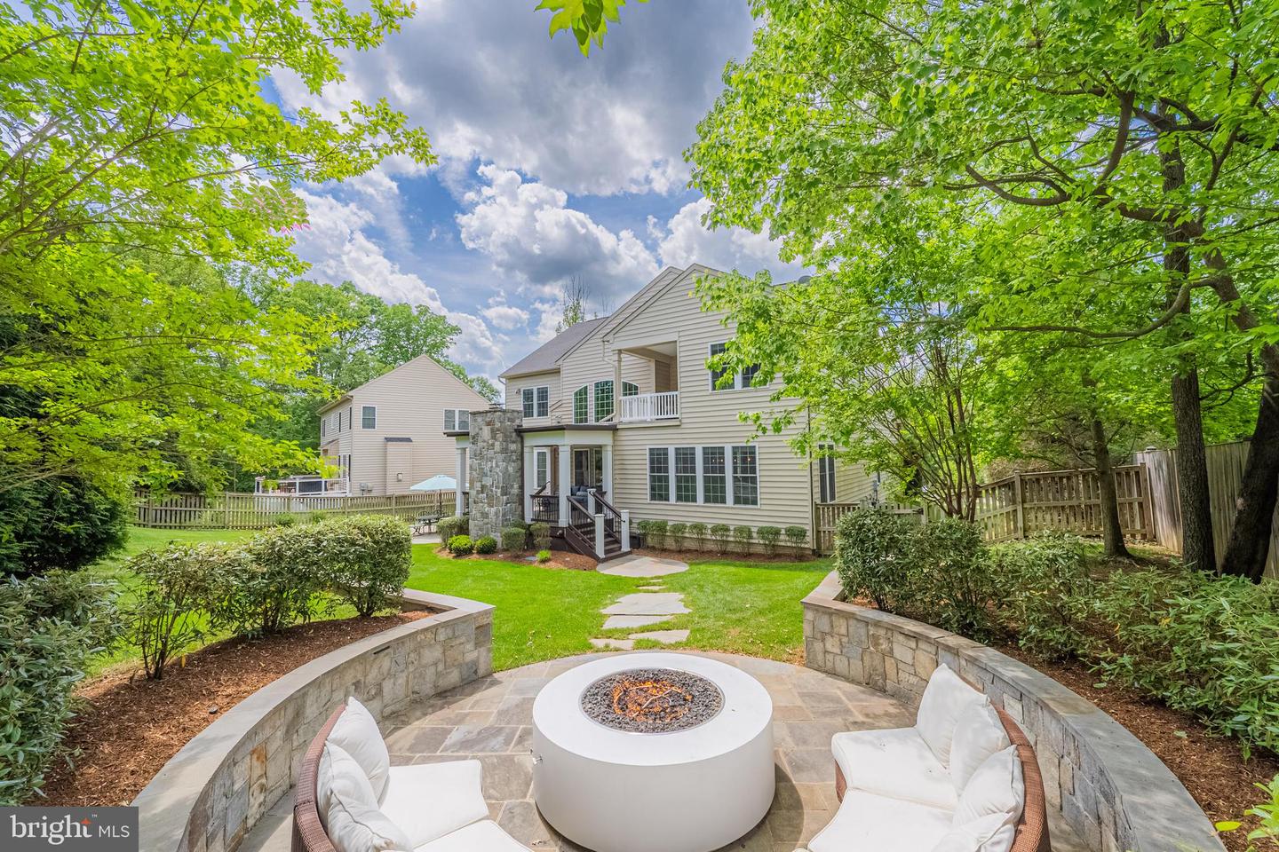 7578 GLEN POINTE CT, SPRINGFIELD, Virginia 22153, 5 Bedrooms Bedrooms, 20 Rooms Rooms,4 BathroomsBathrooms,Residential,For sale,7578 GLEN POINTE CT,VAFX2238568 MLS # VAFX2238568