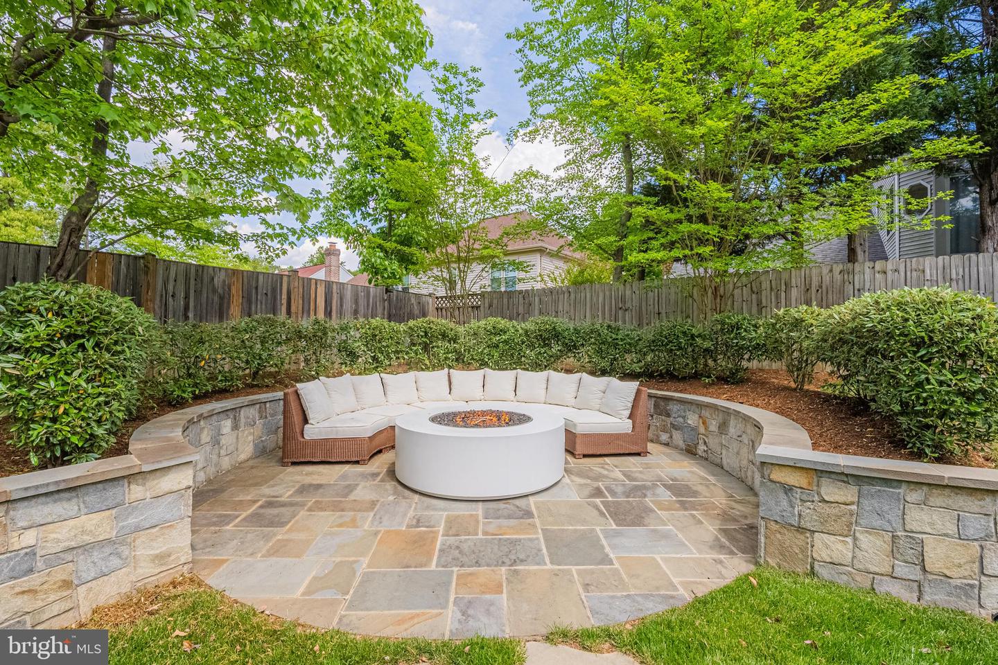 7578 GLEN POINTE CT, SPRINGFIELD, Virginia 22153, 5 Bedrooms Bedrooms, 20 Rooms Rooms,4 BathroomsBathrooms,Residential,For sale,7578 GLEN POINTE CT,VAFX2238568 MLS # VAFX2238568