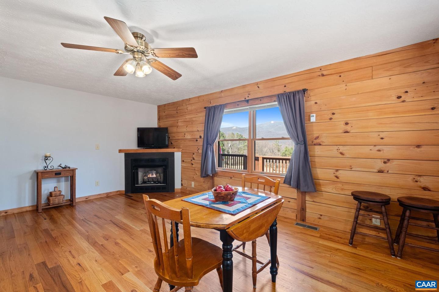6 OLD ORCHARD LN, ROSELAND, Virginia 22967, 3 Bedrooms Bedrooms, ,3 BathroomsBathrooms,Residential,For sale,6 OLD ORCHARD LN,664064 MLS # 664064