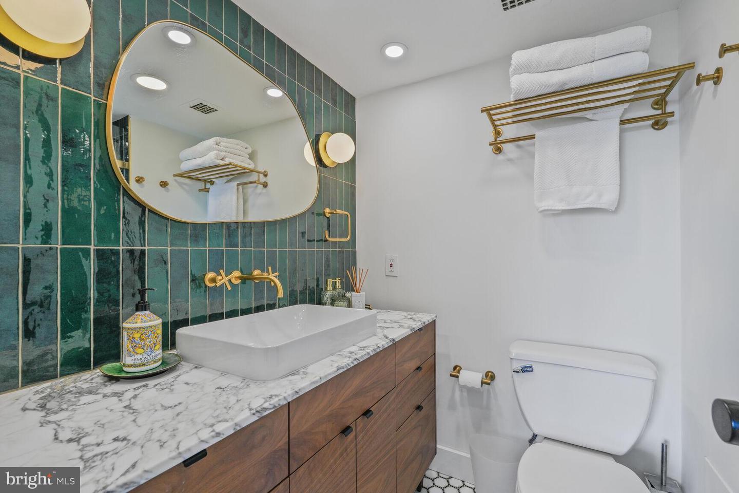 205 YOAKUM PKWY #1617, ALEXANDRIA, Virginia 22304, 2 Bedrooms Bedrooms, ,2 BathroomsBathrooms,Residential,For sale,205 YOAKUM PKWY #1617,VAAX2044894 MLS # VAAX2044894