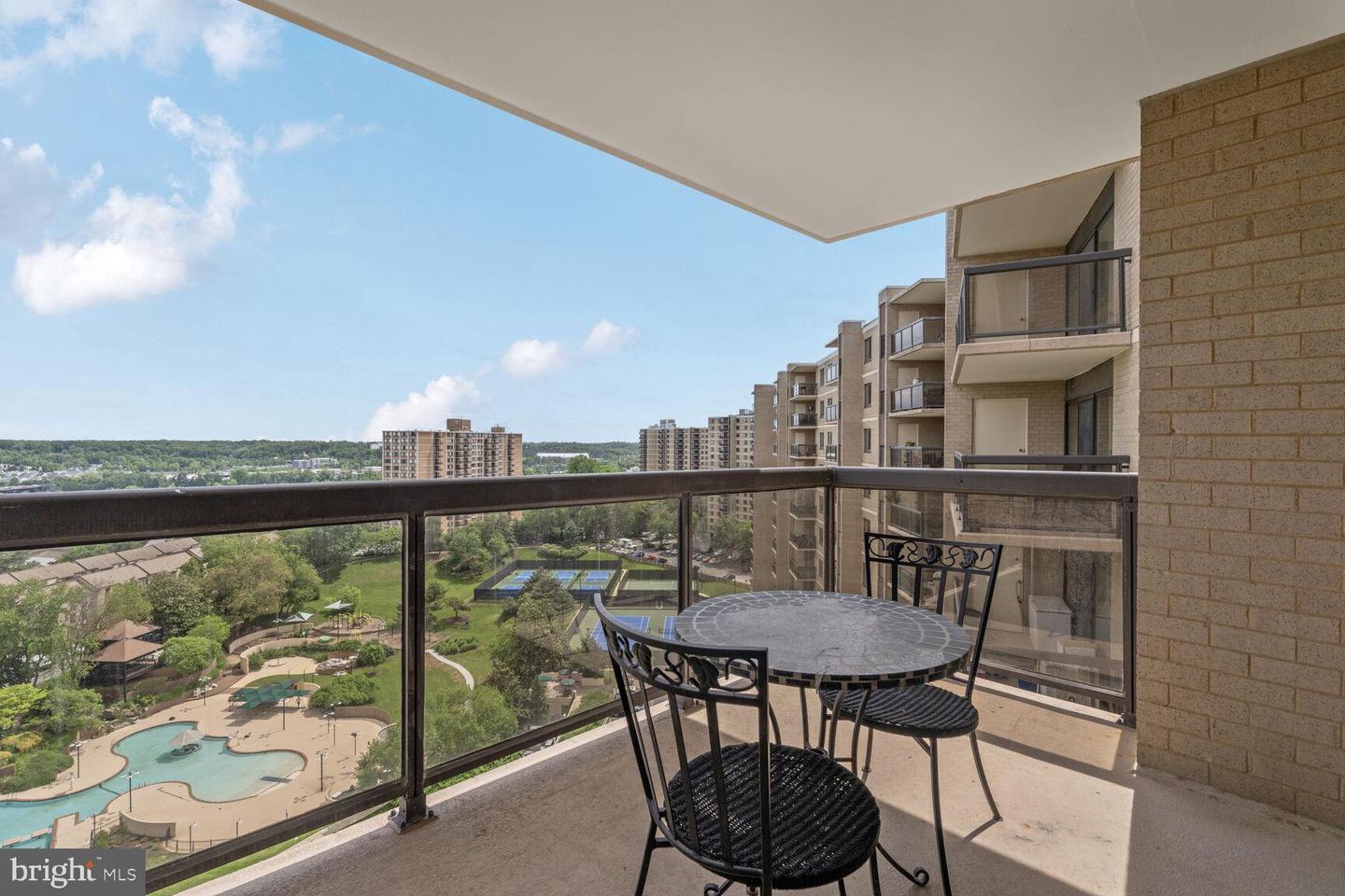 205 YOAKUM PKWY #1617, ALEXANDRIA, Virginia 22304, 2 Bedrooms Bedrooms, ,2 BathroomsBathrooms,Residential,For sale,205 YOAKUM PKWY #1617,VAAX2044894 MLS # VAAX2044894