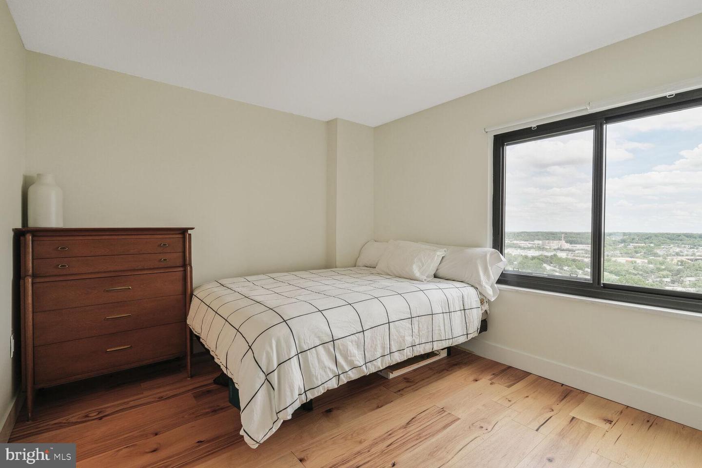 205 YOAKUM PKWY #1617, ALEXANDRIA, Virginia 22304, 2 Bedrooms Bedrooms, ,2 BathroomsBathrooms,Residential,For sale,205 YOAKUM PKWY #1617,VAAX2044894 MLS # VAAX2044894