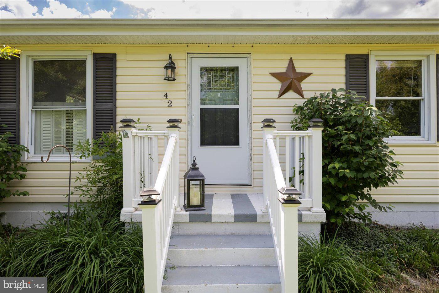 42 BEAGLE RD, FREDERICKSBURG, Virginia 22405, 3 Bedrooms Bedrooms, ,1 BathroomBathrooms,Residential,For sale,42 BEAGLE RD,VAST2038498 MLS # VAST2038498