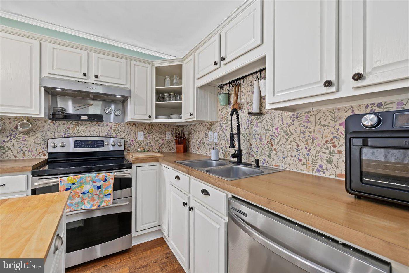 42 BEAGLE RD, FREDERICKSBURG, Virginia 22405, 3 Bedrooms Bedrooms, ,1 BathroomBathrooms,Residential,For sale,42 BEAGLE RD,VAST2038498 MLS # VAST2038498