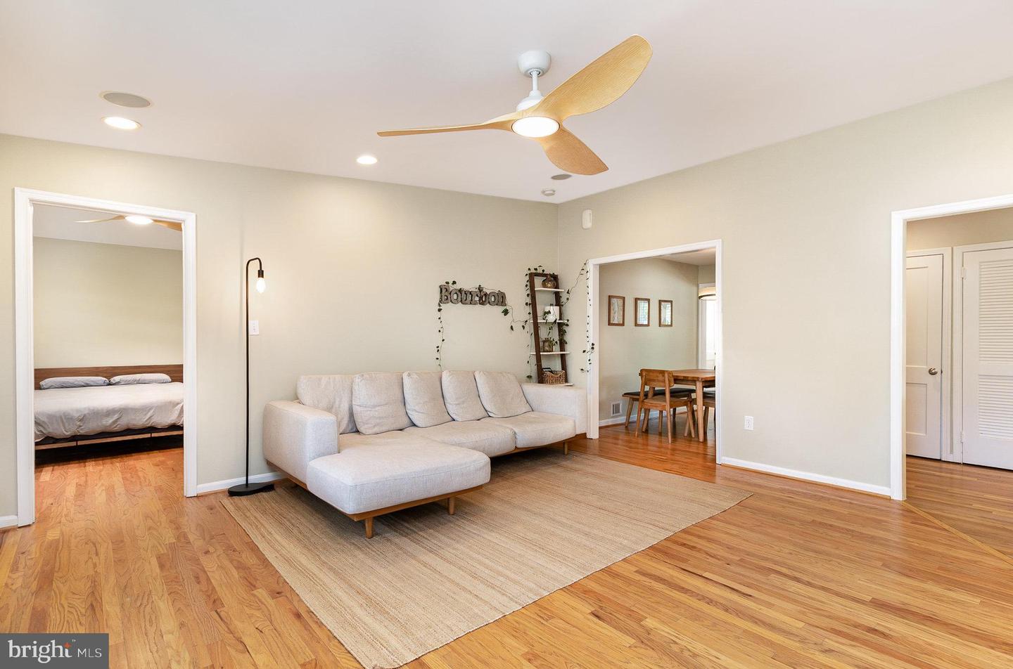 2001 SHENANDOAH RD, ALEXANDRIA, Virginia 22308, 3 Bedrooms Bedrooms, ,2 BathroomsBathrooms,Residential,For sale,2001 SHENANDOAH RD,VAFX2238302 MLS # VAFX2238302