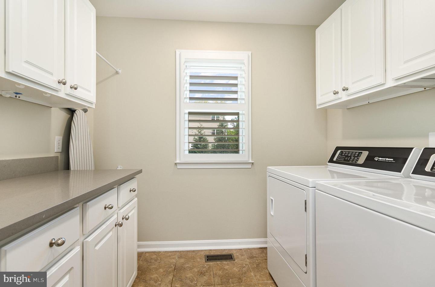 2001 SHENANDOAH RD, ALEXANDRIA, Virginia 22308, 3 Bedrooms Bedrooms, ,2 BathroomsBathrooms,Residential,For sale,2001 SHENANDOAH RD,VAFX2238302 MLS # VAFX2238302