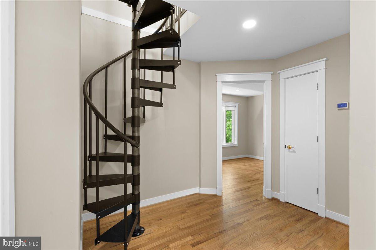 8122 STACEY RD, ALEXANDRIA, Virginia 22308, 5 Bedrooms Bedrooms, ,4 BathroomsBathrooms,Residential,For sale,8122 STACEY RD,VAFX2238430 MLS # VAFX2238430